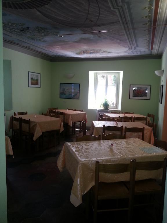 Ostello Villa Franceschini Contigliano Exterior foto