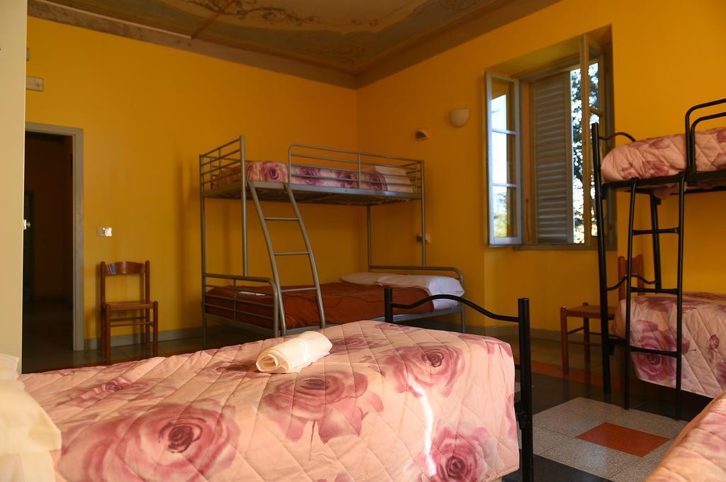 Ostello Villa Franceschini Contigliano Exterior foto